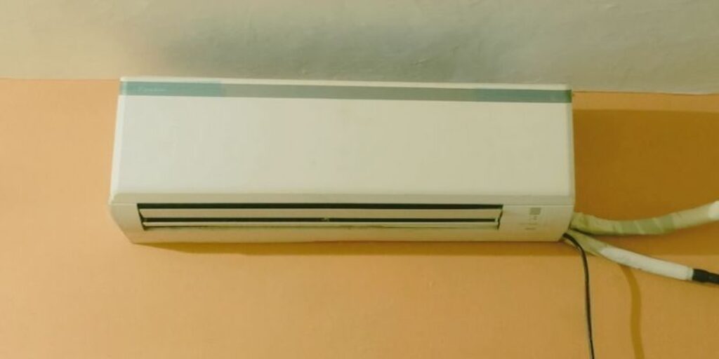 Daikin 1.5 AC 5 star ac MTKM50U with dual flap