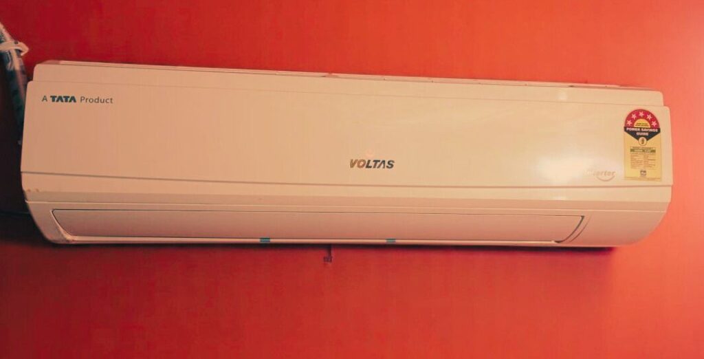 Voltas 1.5 Ton 5 Star Vectra CAR AC indoor Unit