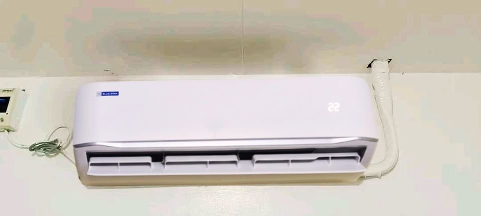 Blue Star 1.5 Ton 5 Star IA518ZXUS Temperature setting 22℃ and set at meduim speed flap open