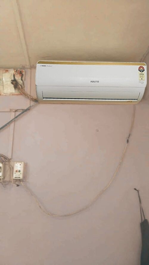 Voltas 1.5 Ton 5 Star Vertis Smart Elite Gold 